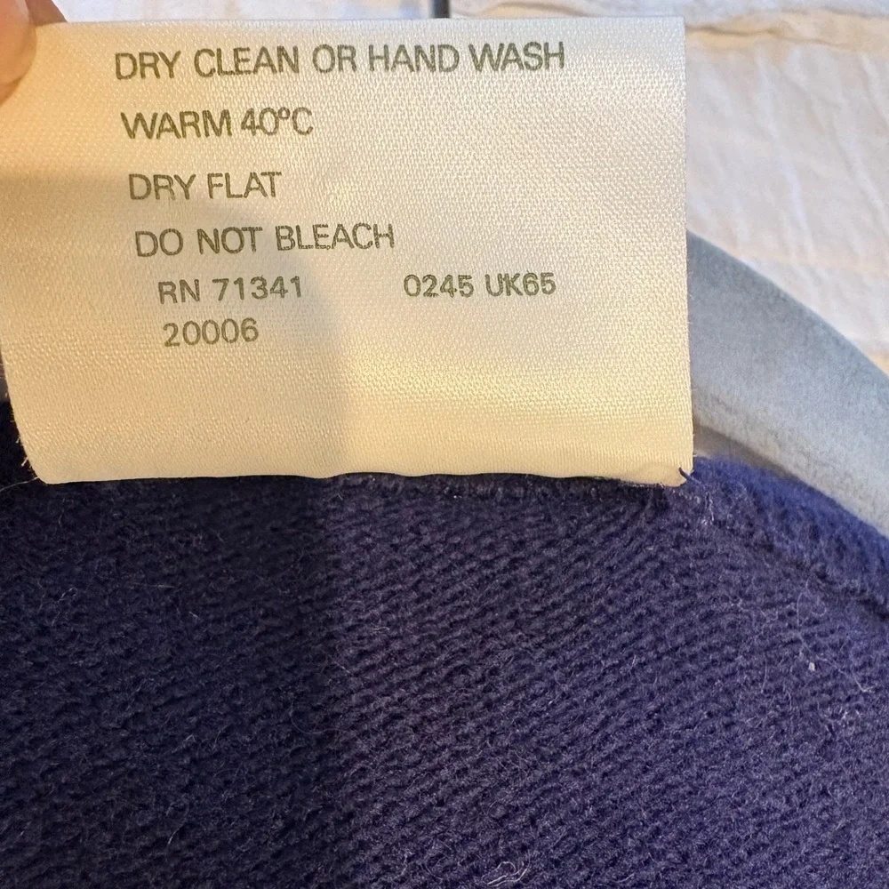 L.L. Bean Men's V-Neck Lambswool Sweater - Navy - Classy & classic!